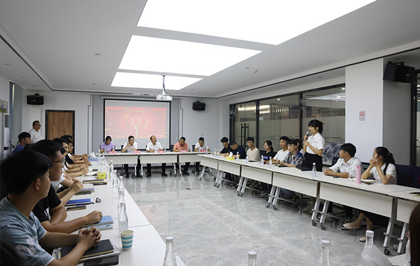 喬”見未來，頂“鋒”相會