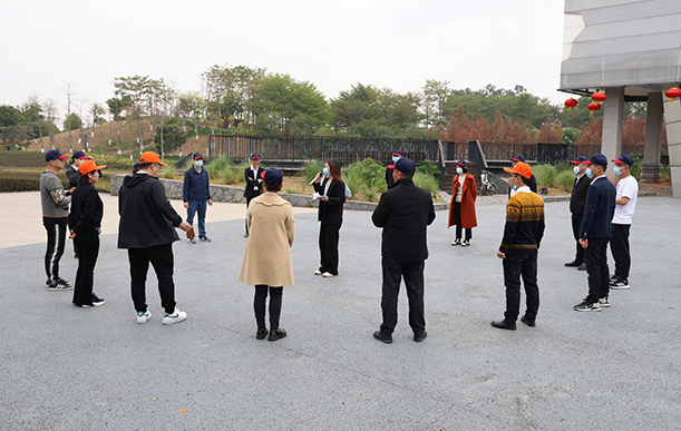 團結協(xié)作，共同進步